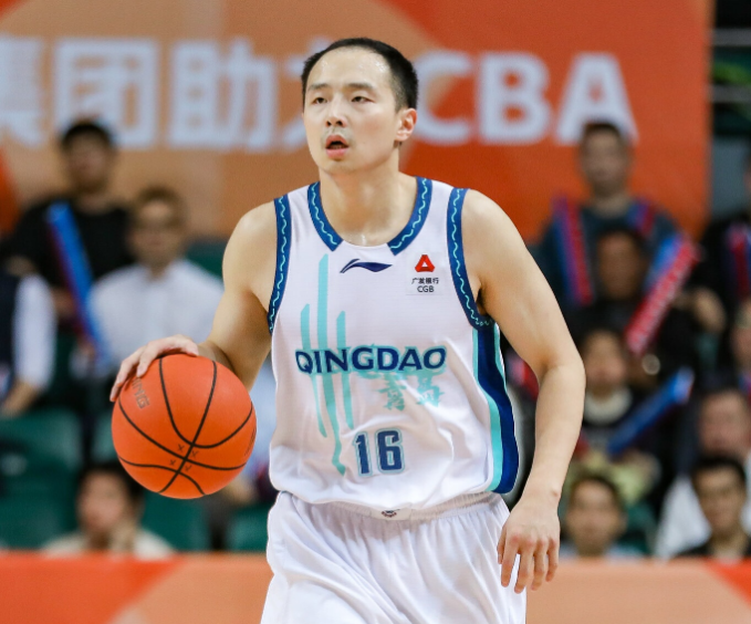 3战全败！青岛惜败浙江：约克首战旧主28+7三分 王奕博15+10